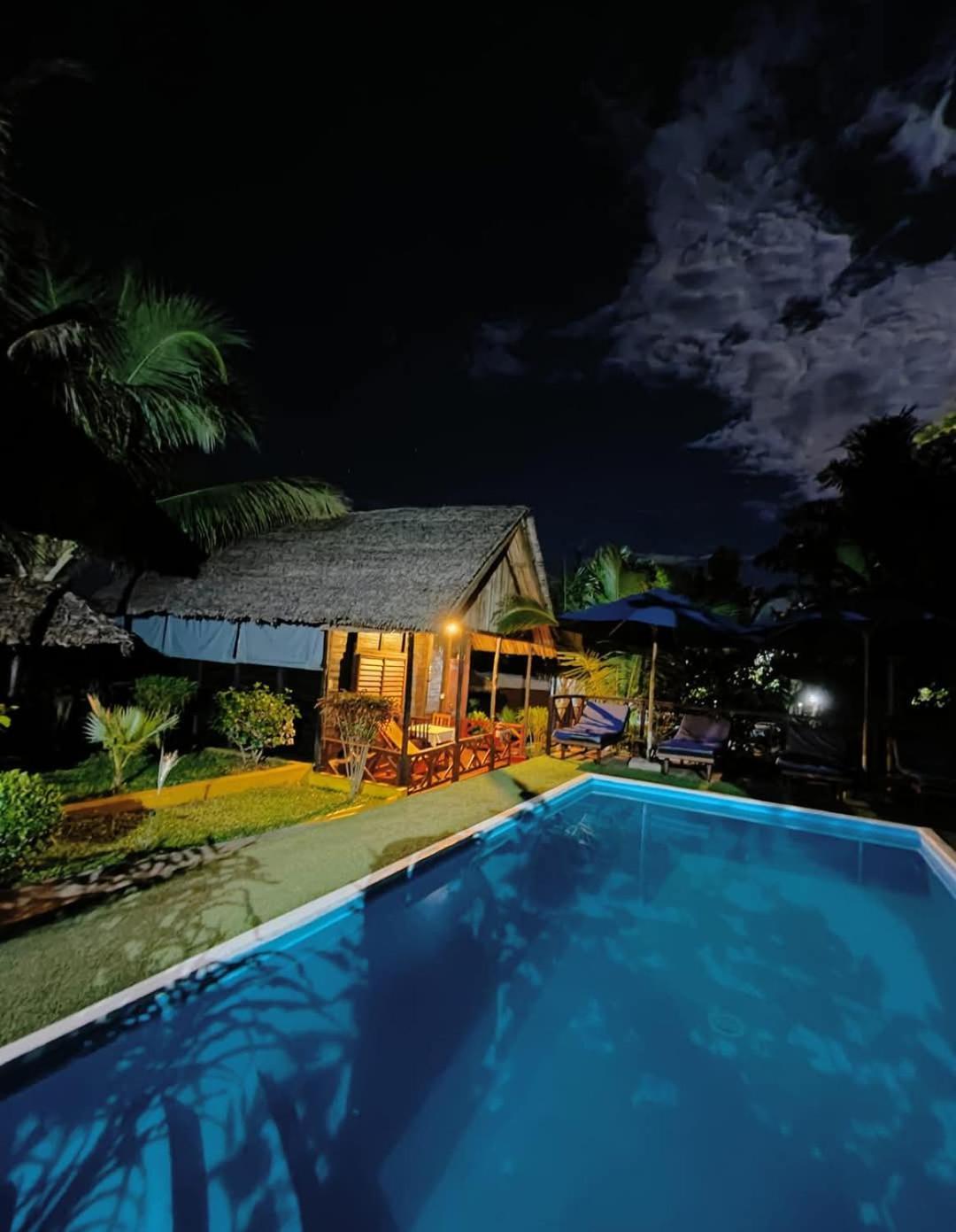Bungalows Des Tropiques Nosy Be Exterior photo